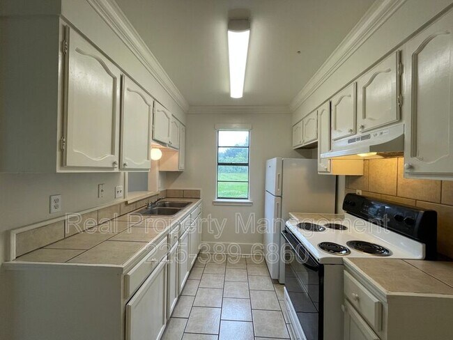 Foto del edificio - 750 Hospital Rd