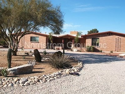 Building Photo - Ina/Oracle - 1525 W San Annetta