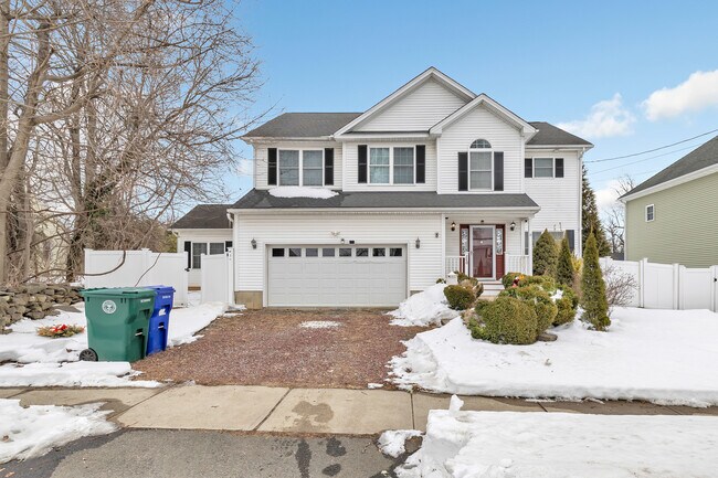 Building Photo - 240 Highland Ave