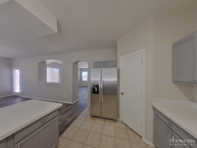Building Photo - 4002 W Pollack Street Phoenix AZ