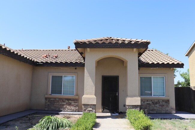 Building Photo - 5548 W Cotton Ave