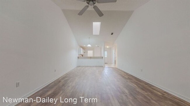 Building Photo - 3 br, 2 bath House - 131 Via Largo