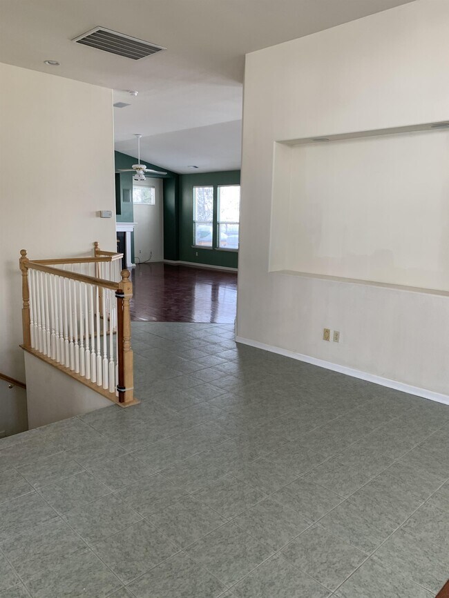 Foto del edificio - 4819 Elkcreek Trail