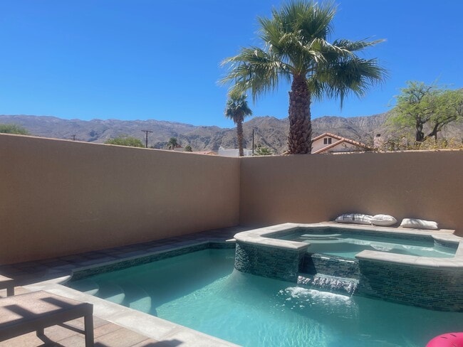 Building Photo - 54610 Avenida Alvarado