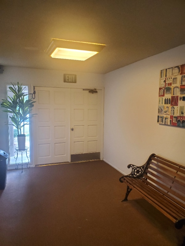 Building Photo - 5227 Hermitage Ave