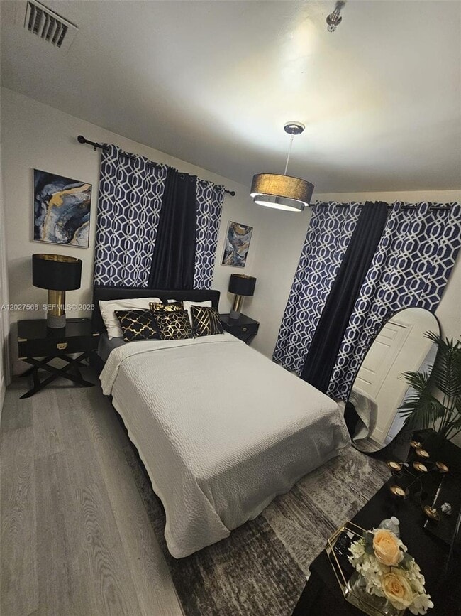 Foto del edificio - 4890 NW 7th St