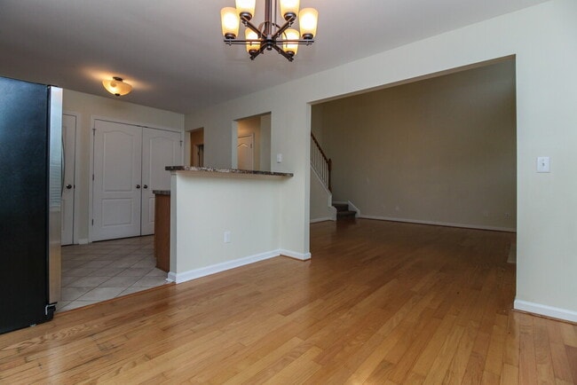 Building Photo - 6795 White Walnut Way