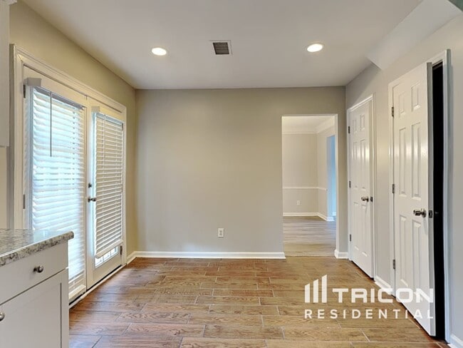 Building Photo - 1454 Glenfield Dr