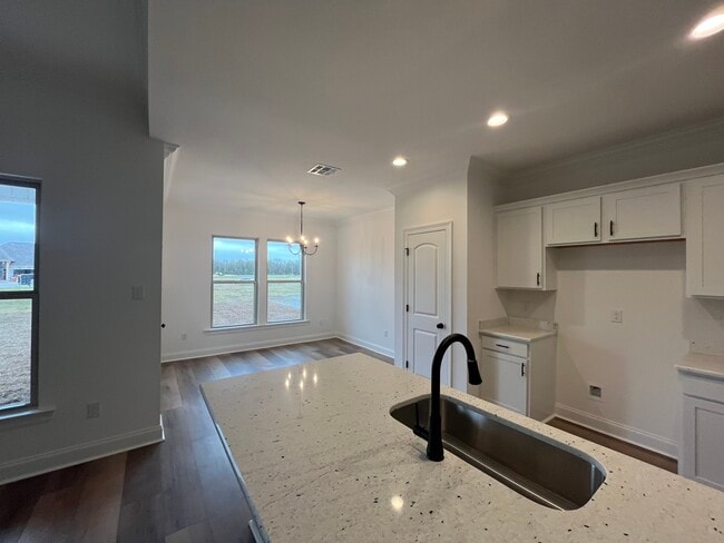 Foto del edificio - 109 Nandina Dr