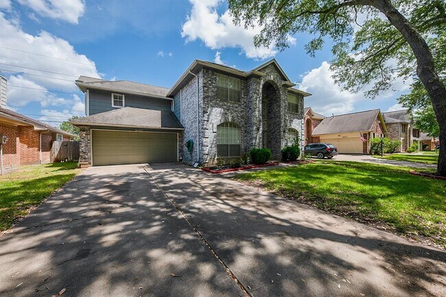 Foto del edificio - 6403 Drake Elm Dr