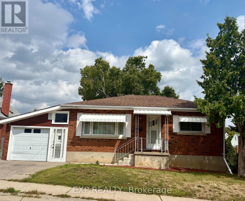 Primary Photo - 17 Huff Ave