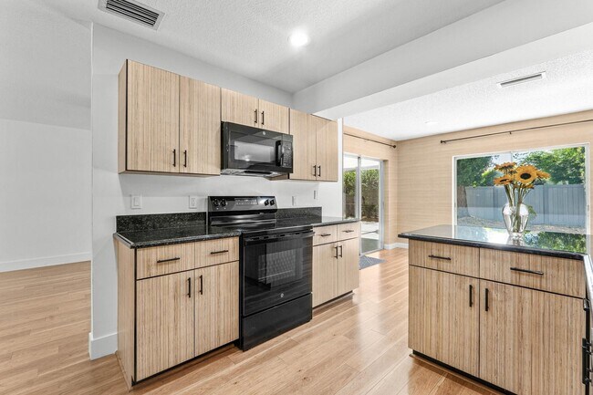 Foto del edificio - 4238 Magnolia St