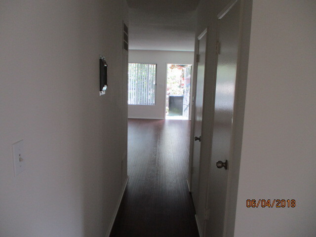 Building Photo - 1611 Armacost Ave