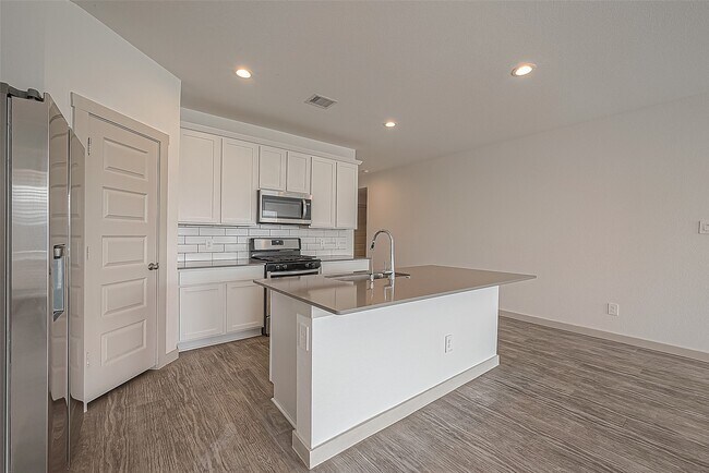 Foto del edificio - 6906 Green Embers Ln