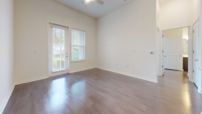 Interior Photo - Essex Luxe Apartments