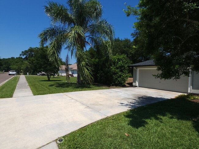 Building Photo - 95180 Twin Oaks Ln
