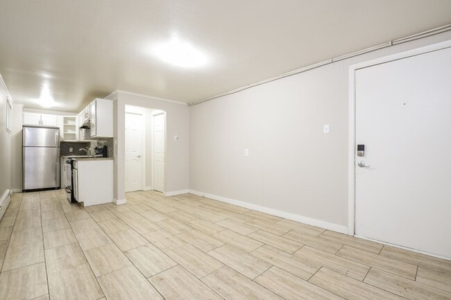 Building Photo - 1055 Ammons St
