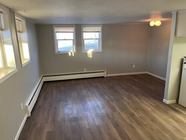Living Room - 1620 3rd Ave SE