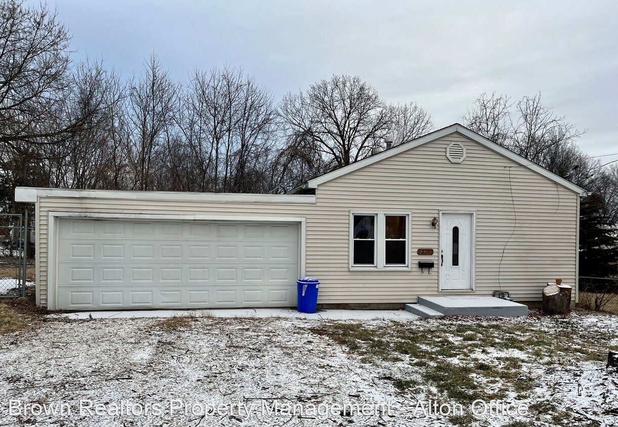 2311 Birch St, Alton, IL 62002 House Rental in Alton, IL