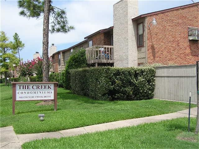 Foto del edificio - 9101 Country Creek Dr
