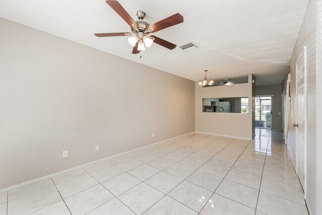 Building Photo - 6333 Bayside Key Dr