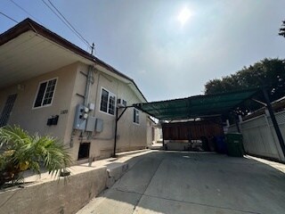 Building Photo - 1322 Manzanita St