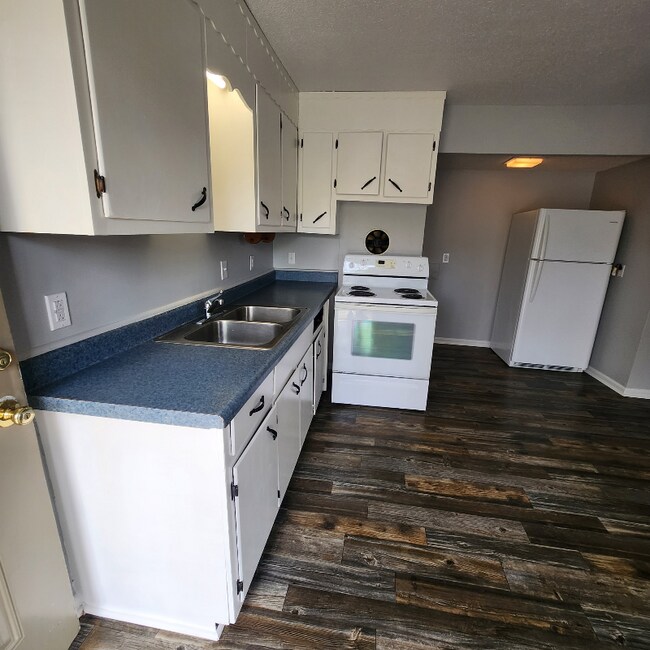 Building Photo - 145 Hendricks Blvd