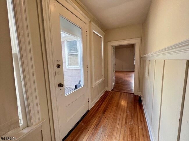 Building Photo - 81 Monroe Pl