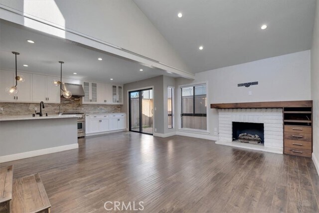 Foto del edificio - 1516 Bruinbark Ln