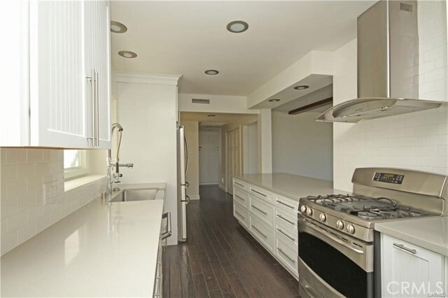 Building Photo - 12 Stirrup Rd
