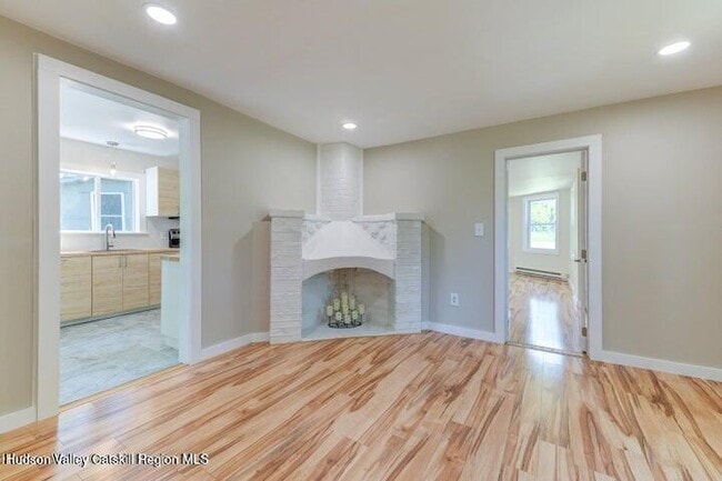 Building Photo - 3956 US-9W