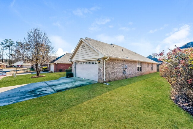 Building Photo - 4056 Cambridge Dr