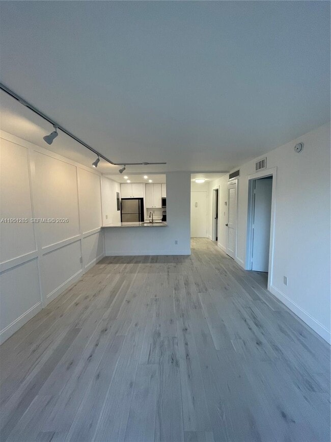 Foto del edificio - 2160 SW 16th Ave