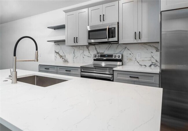 Foto del edificio - 2252 Fernwood St