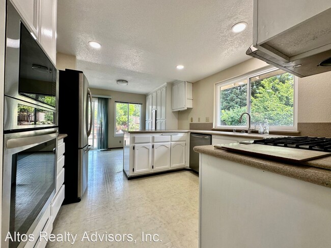 Building Photo - 4 br, 2 bath House - 39 Nugget Place