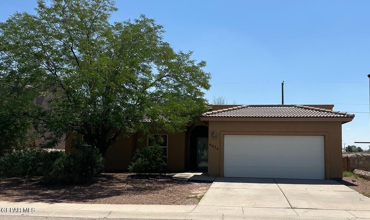 Foto principal - 6026 Becca Dr
