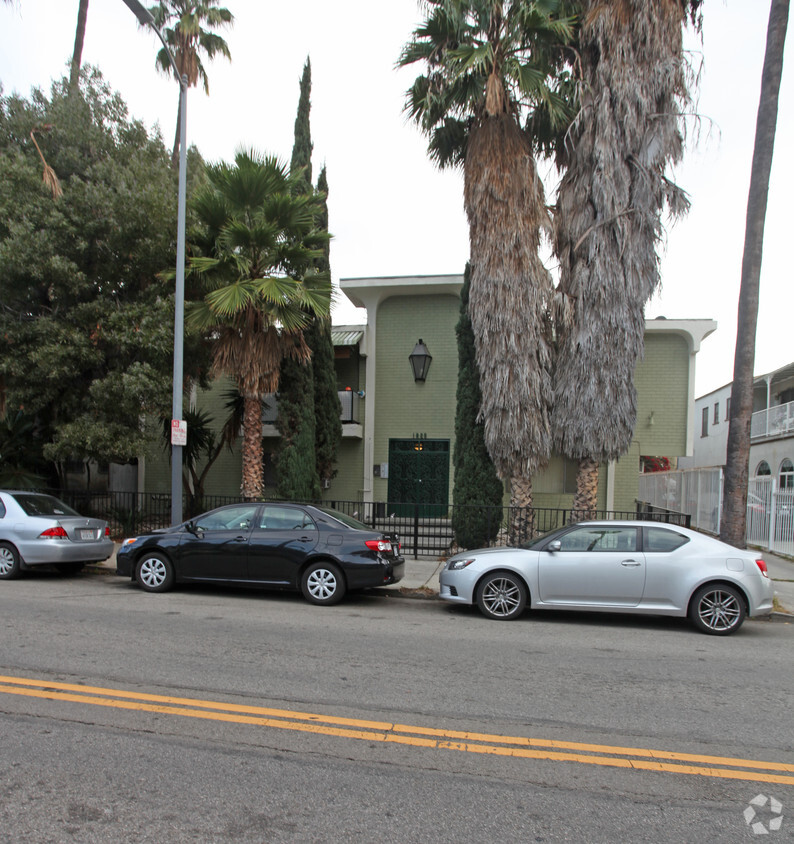 Foto del edificio - 1826 N Wilton Pl