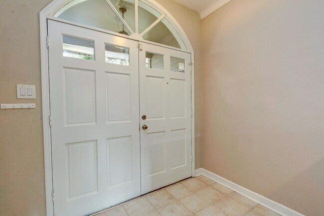 Building Photo - 2220 Bering Dr