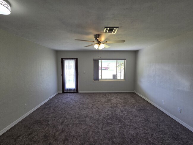 Foto del edificio - 415 New York Ave