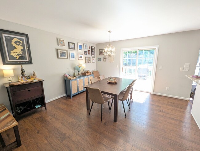 Foto del edificio - 4980 Westmoreland Dr