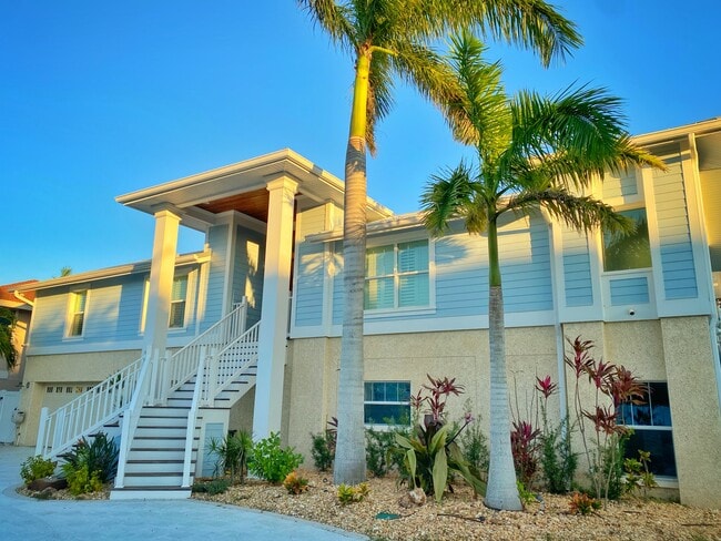 Building Photo - 5935 Bayview Cir S