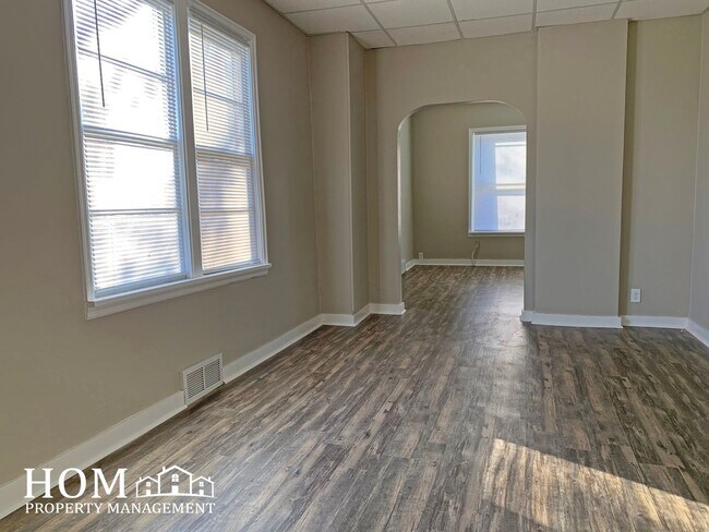 Building Photo - 532 Wheeler Ave