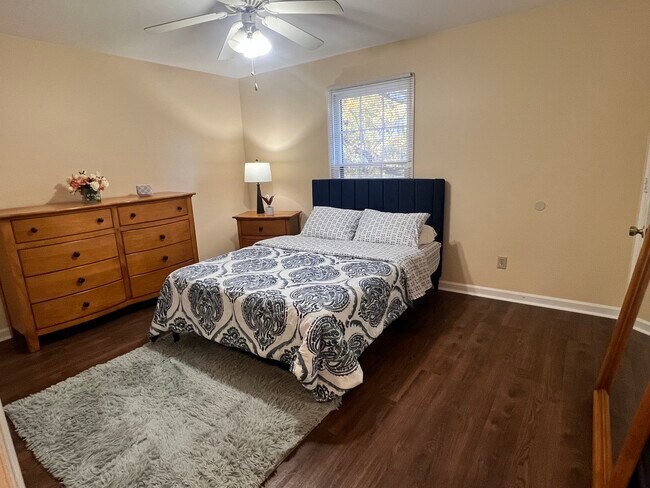 Bedroom 2 - 314 Woodlark Ct