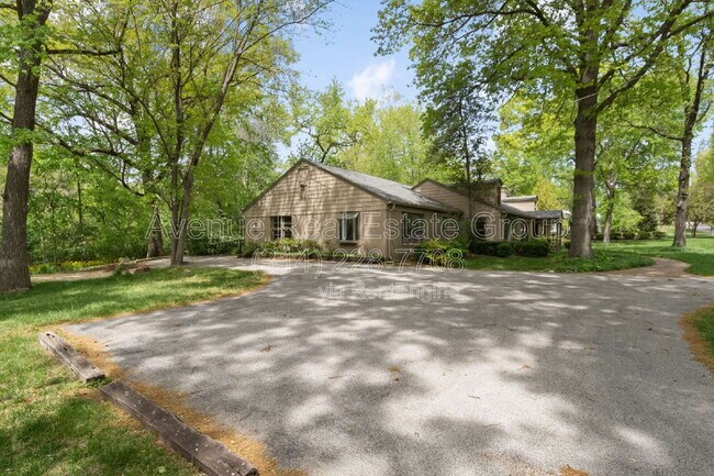 Foto del edificio - 101 Graybridge Rd