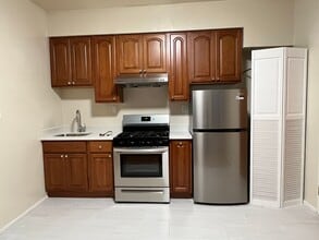 Building Photo - 841 Clay St