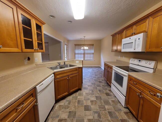 Building Photo - 138 Pendula Ct