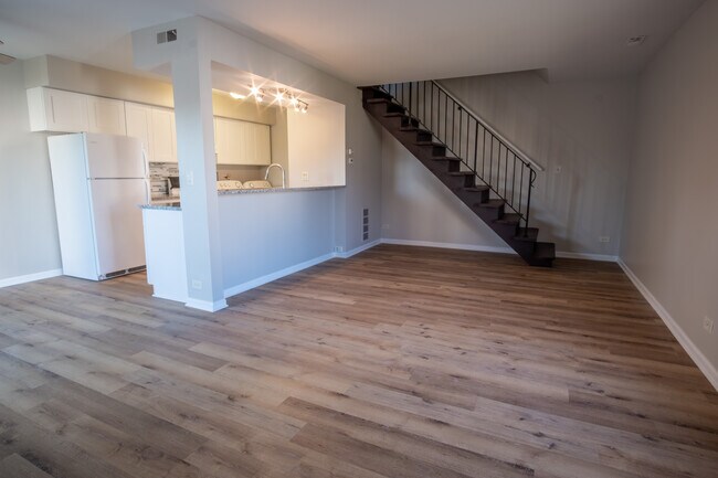Building Photo - 1455 Cornell Ct