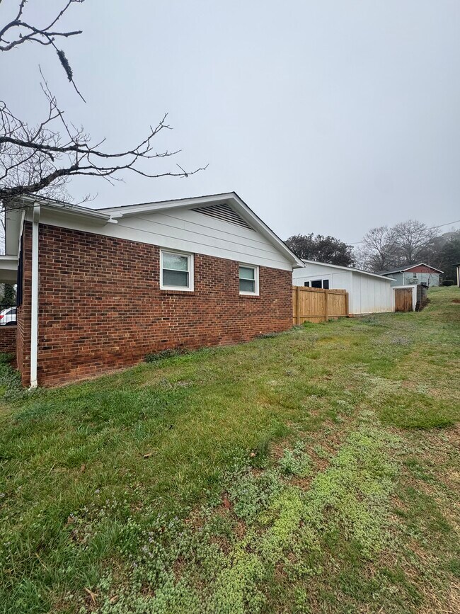 Foto del edificio - 1106 13th St NW