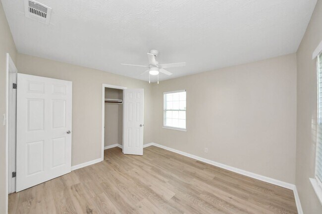 Building Photo - 2919 Elser St