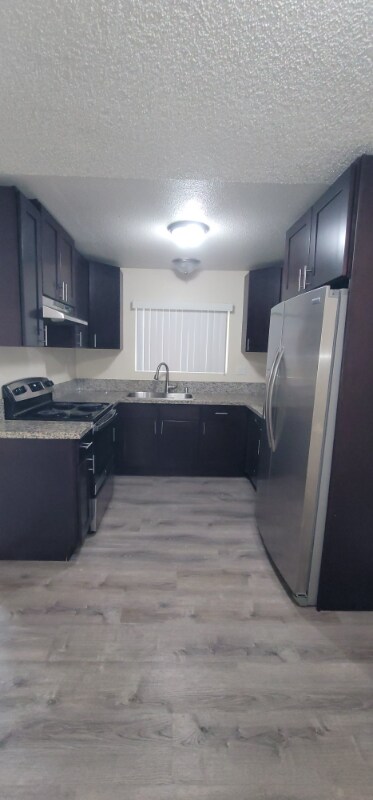 Foto del edificio - 9656 Winter Gardens Blvd